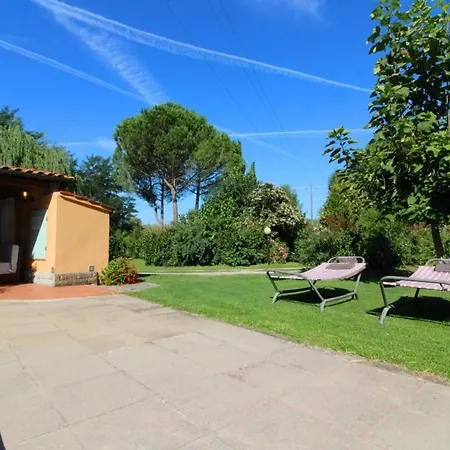 Villa Perelli Sleeps 5 Pool Wifi
