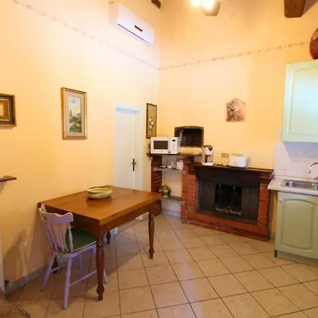 Villa Perelli Sleeps 5 Pool Wifi