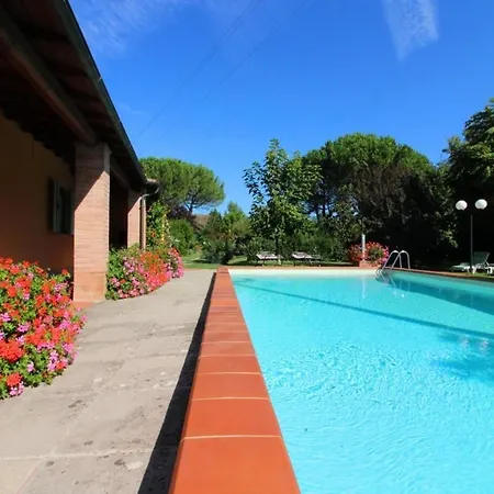 Villa Perelli Sleeps 5 Pool Wifi