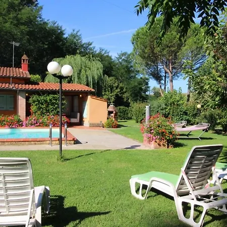 Villa Perelli Sleeps 5 Pool Wifi